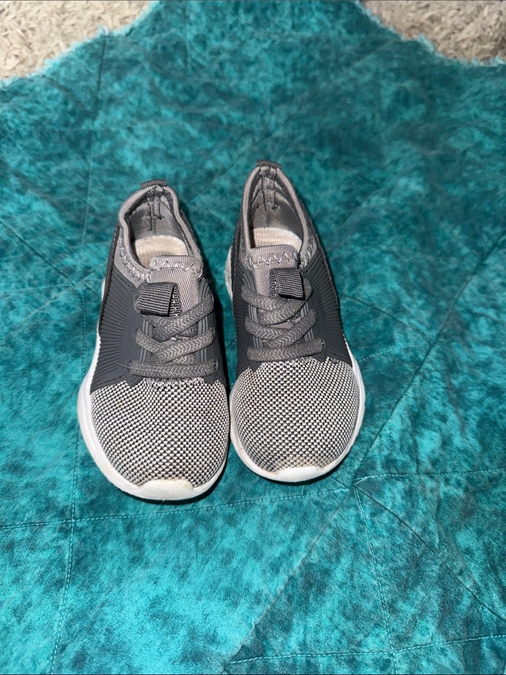 SHEIN Kids Gray Slip-On Sneakers